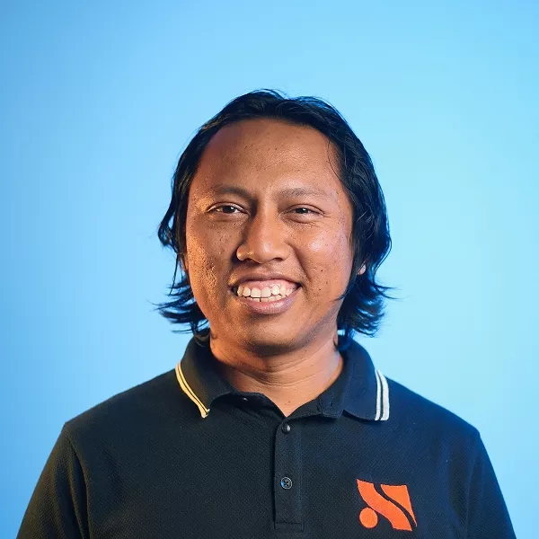 Rudi adalah head of web dev di SATUVISION